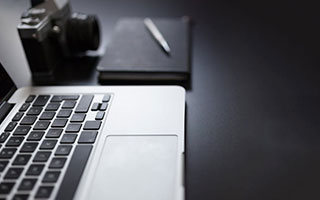 开云平台-印度羽毛球队逆转法国羽毛球队，桃田贤斗完成帽子戏法—羽坛传奇新篇章壮丽上演