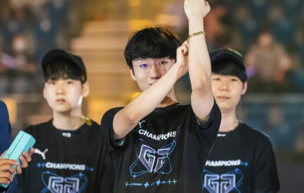 开云-TSM力克100T，Deft拿下关键大龙焦点之战八强赛，让粉丝疯狂欢呼