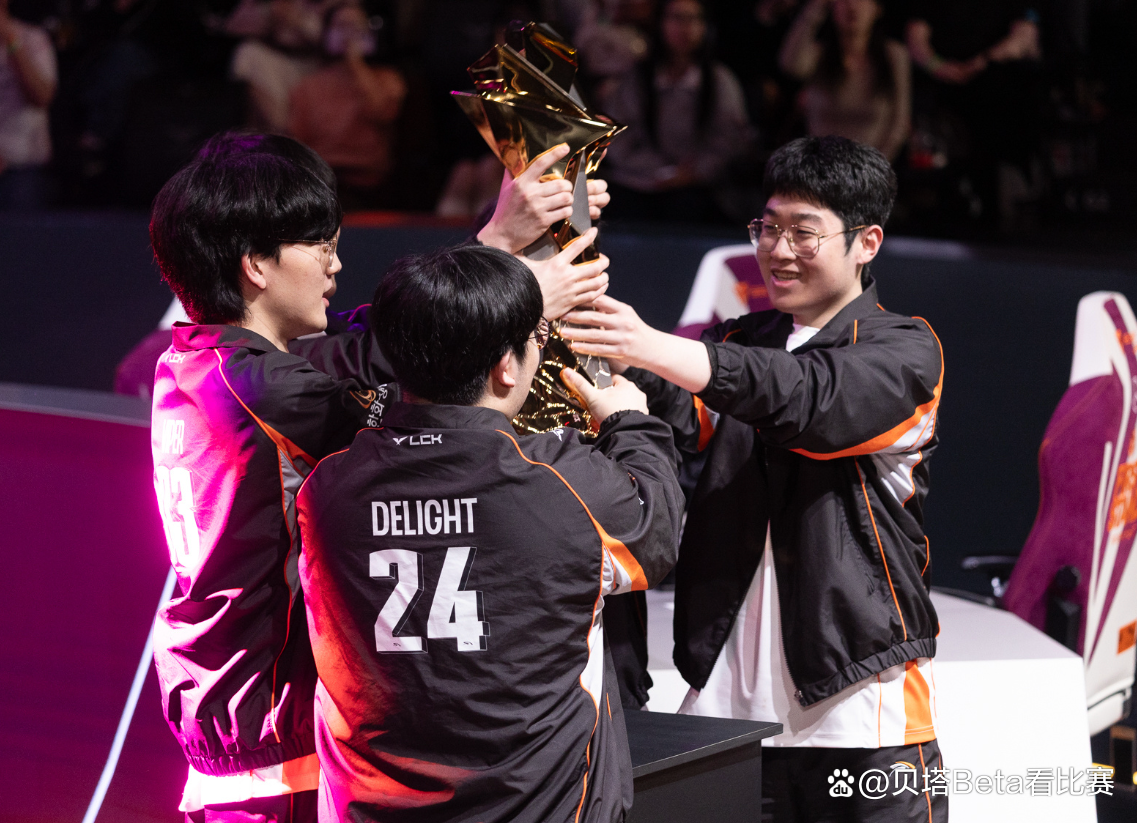 开云体育APP下载-CLG轻取DK，Crisp线上压制力十足顶尖较量全球总决赛，让粉丝疯狂欢呼