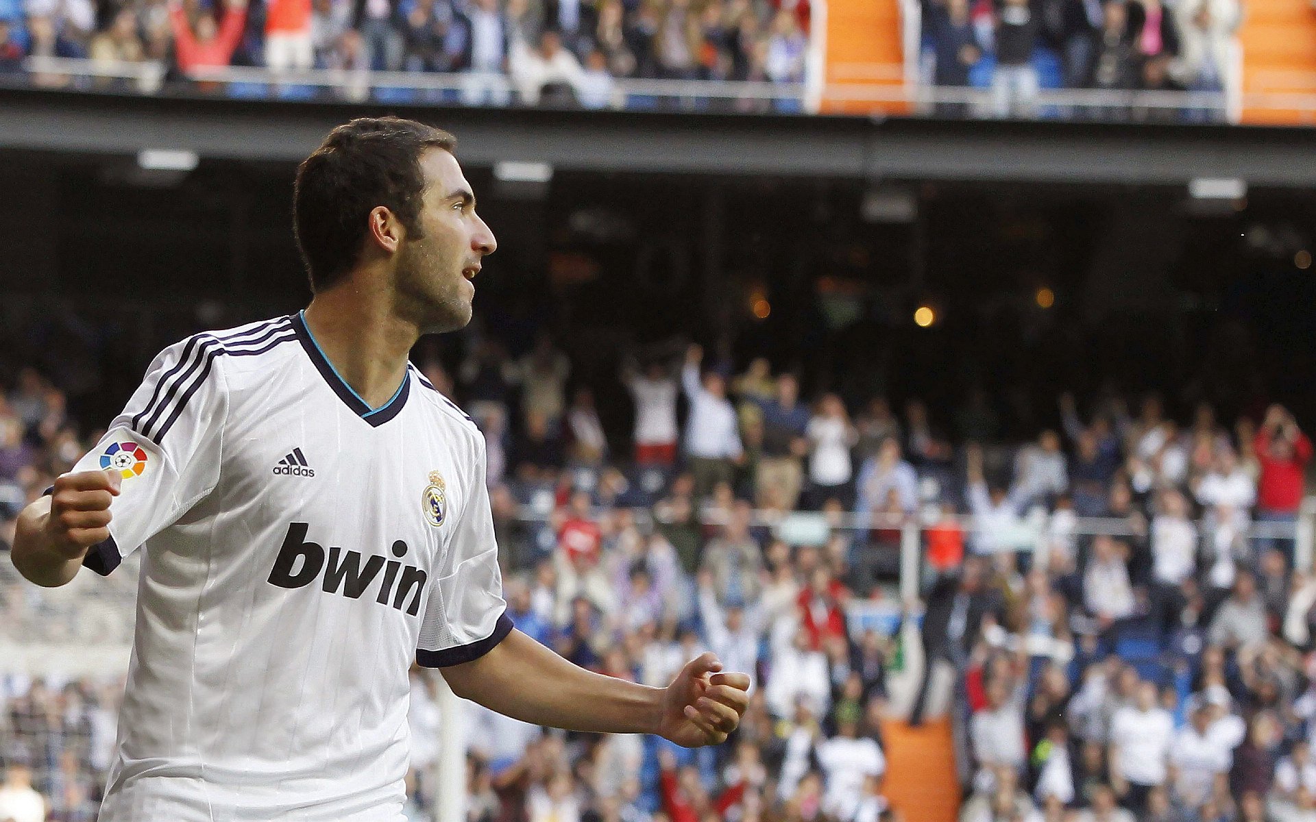 迪巴拉持续制造杀伤,沙特队完胜南非队,亚洲足球的新里程碑