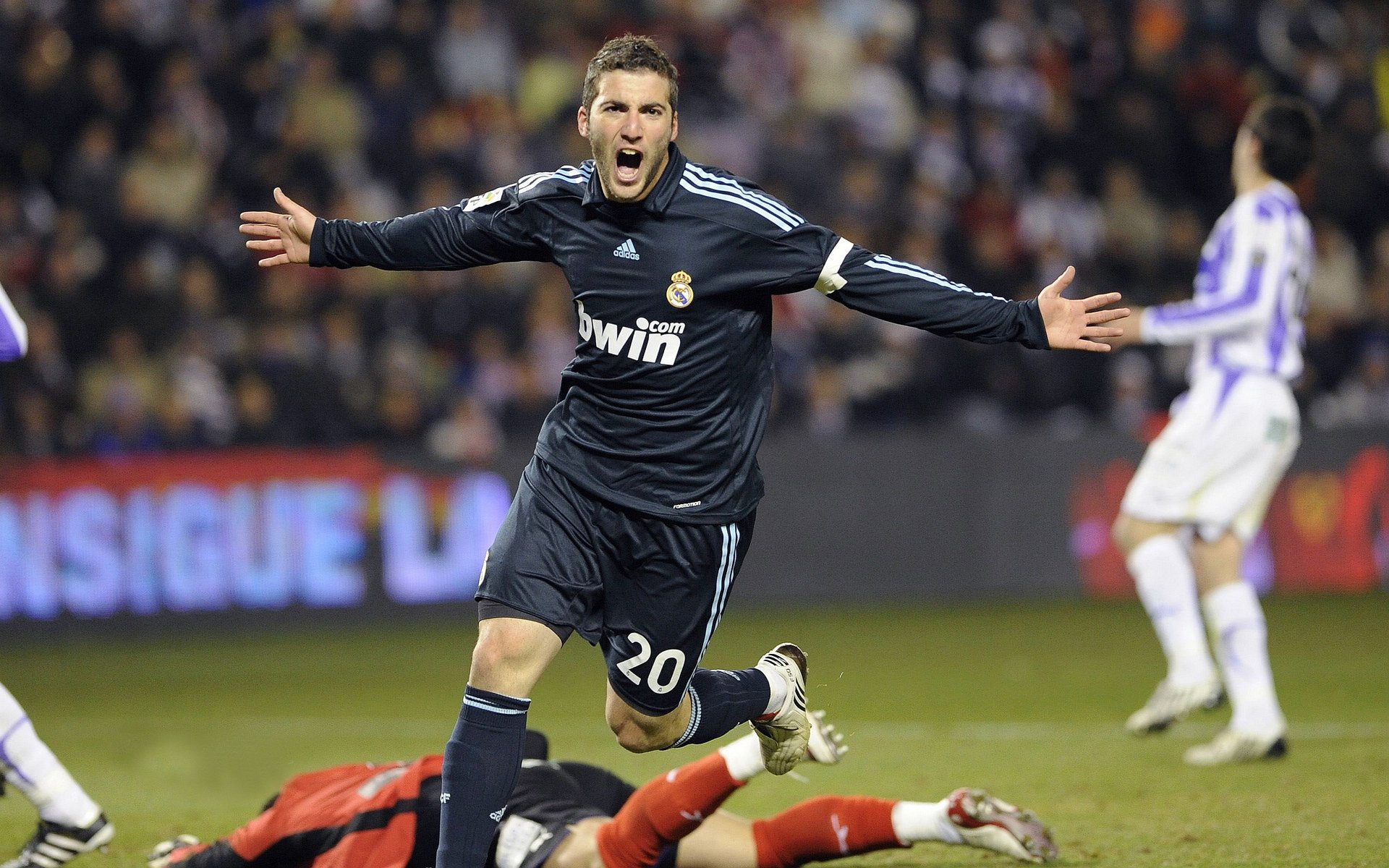 辽宁队铁血防守封锁公牛，班切罗冠军级表现闪耀国际赛场